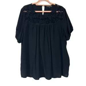 Lane Bryant Black French Dot Top Crochet Lace Neck Women’s Size 18 Blouse